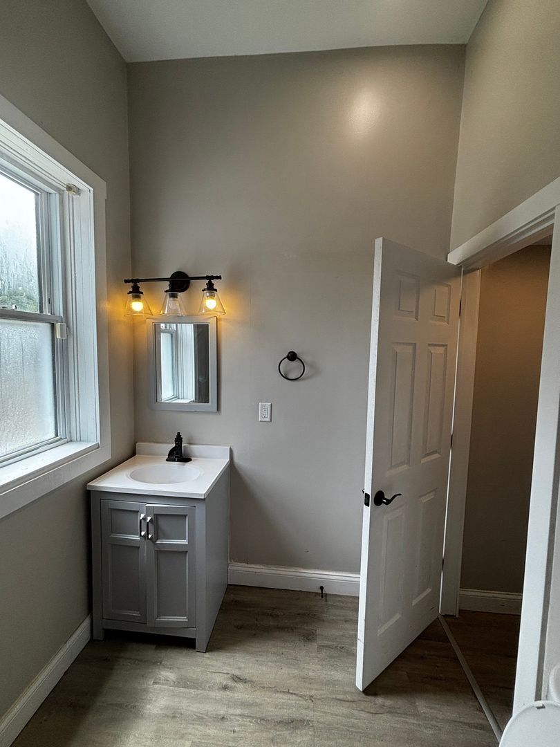 Building Photo - 5261 Waltella Pl