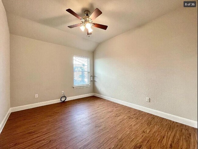 Building Photo - 205 Jude Cir