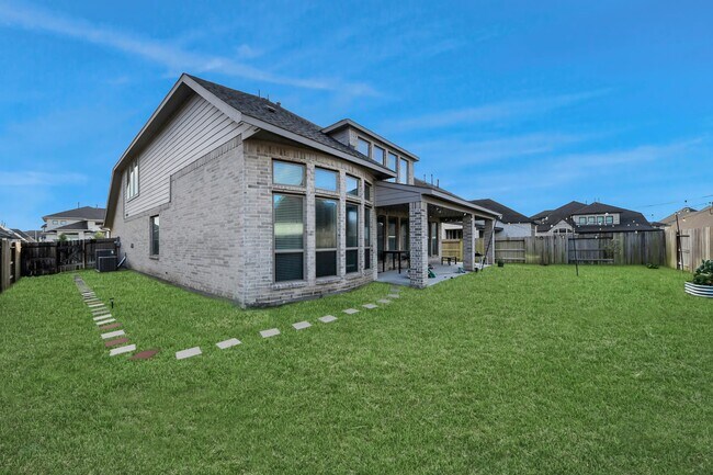 Building Photo - 5506 Onyx Fls Dr