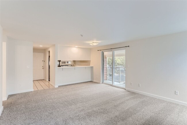 Building Photo - Beautiful 2BR/1BA Condo For Rent!!! Available May 1st - TEXT to TOUR!!!