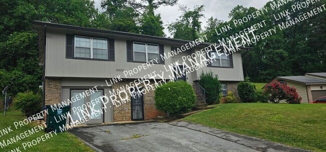 Building Photo - 2433 Meade Cir