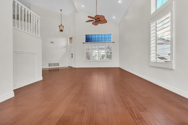 Building Photo - 2101 Vallejo Dr
