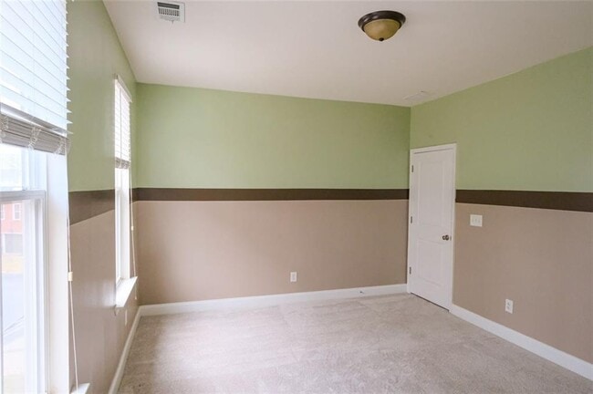 Building Photo - 6001 Brookside Oak Cir