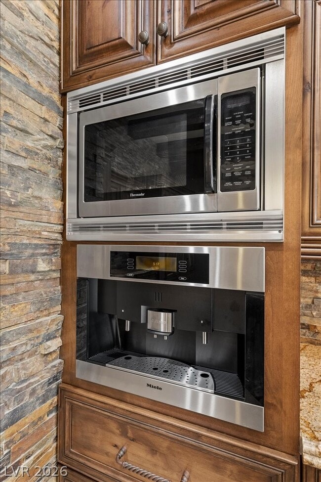 Building Photo - 514 Mandalay Ct