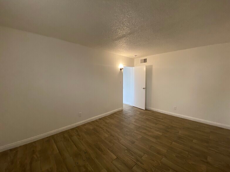 Building Photo - 1300 N 22nd St