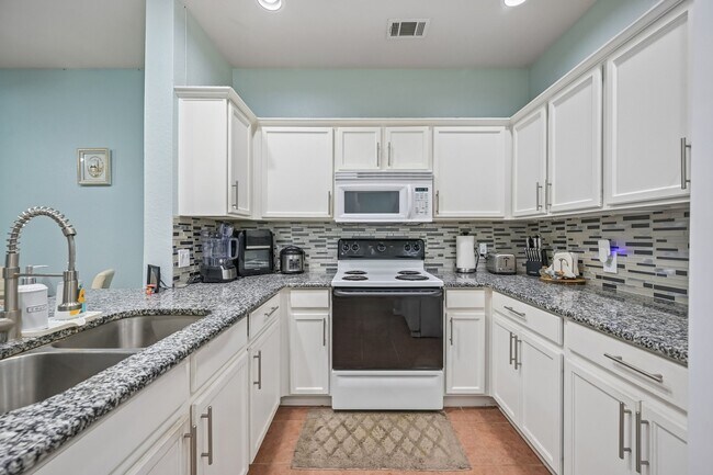 Building Photo - 2209 Stonepark Pl