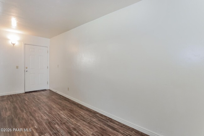 Building Photo - 770 N Dodge Blvd