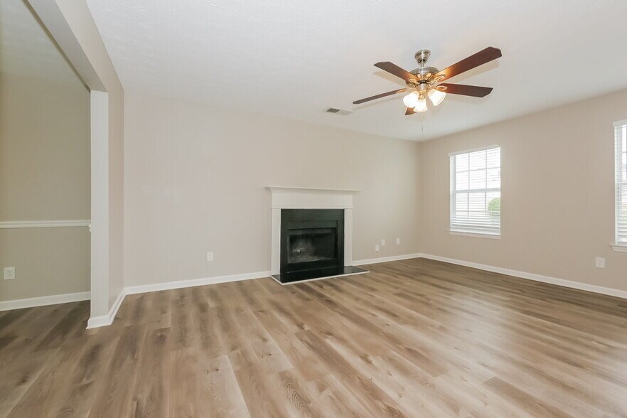 Building Photo - 1405 St Teresa Ct