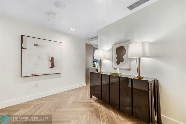 Building Photo - 2200 N Ocean Blvd