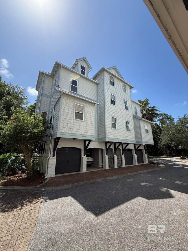 Building Photo - 4631 Grander Ct
