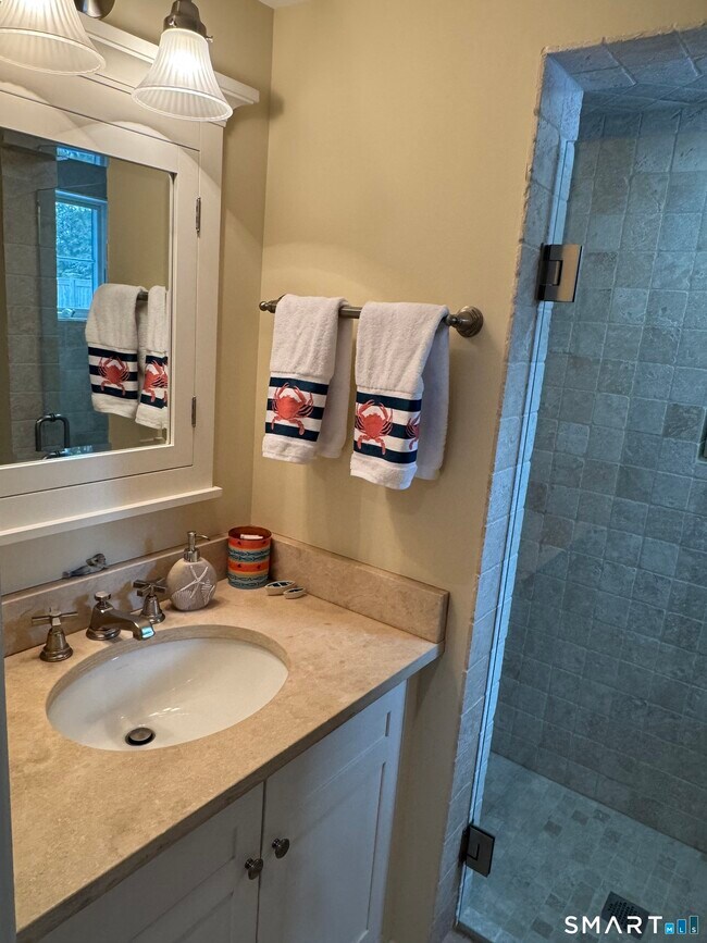 Building Photo - 84 Waterside Ln