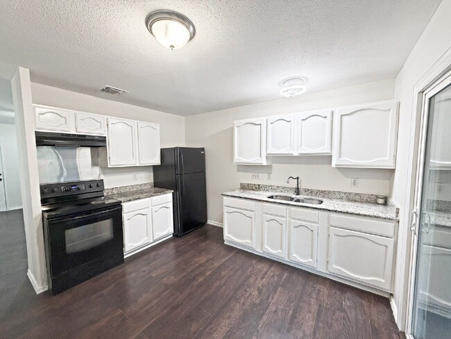 Building Photo - 5215 Village Haven