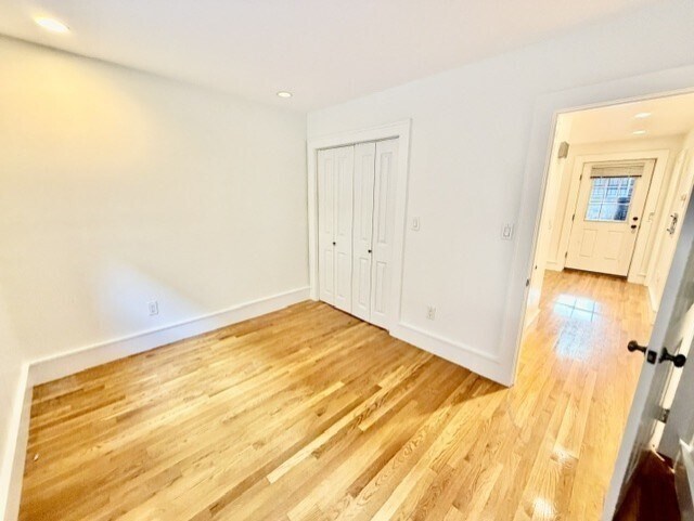 Building Photo - 11 Thacher Ct