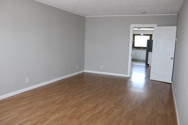 Building Photo - 1117 Palmer Ave