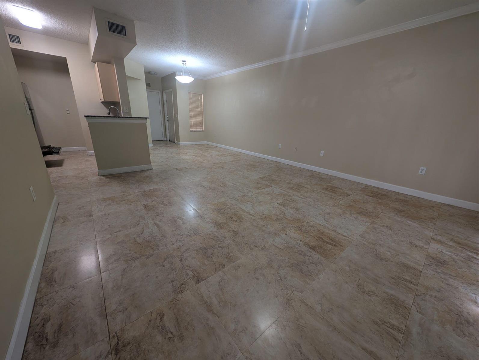 Building Photo - 2490 Centergate Dr