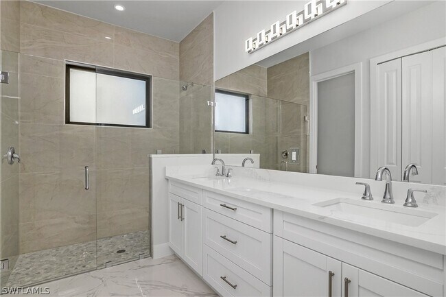 Building Photo - 791 14th St NE