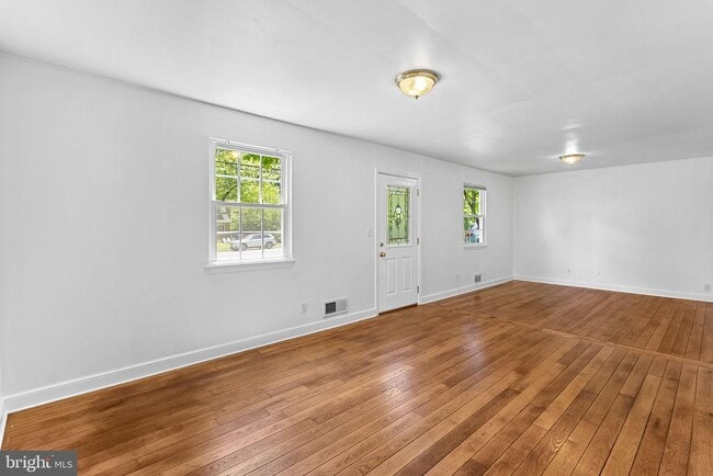 Building Photo - 3103 Plyers Mill Rd