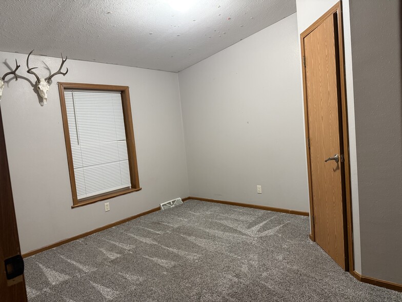 Building Photo - 2066 S 150 W