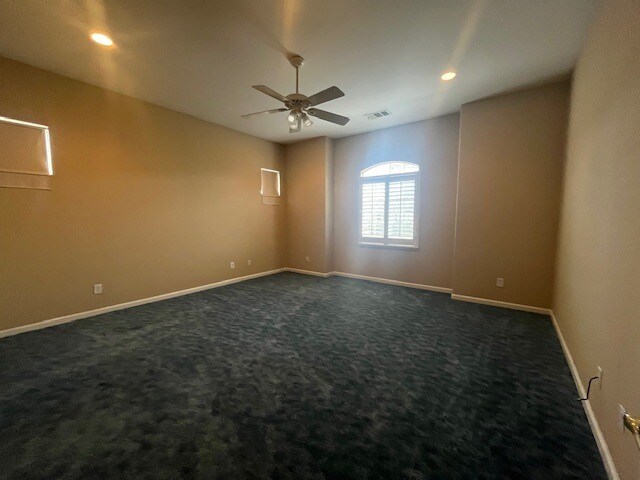 Building Photo - 427 Sea Cove Dr