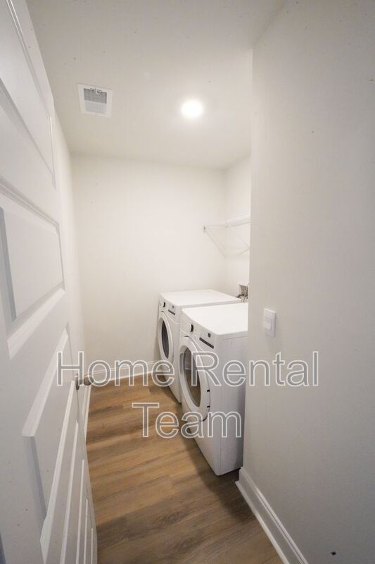 Building Photo - 337 Logging Hl Dr