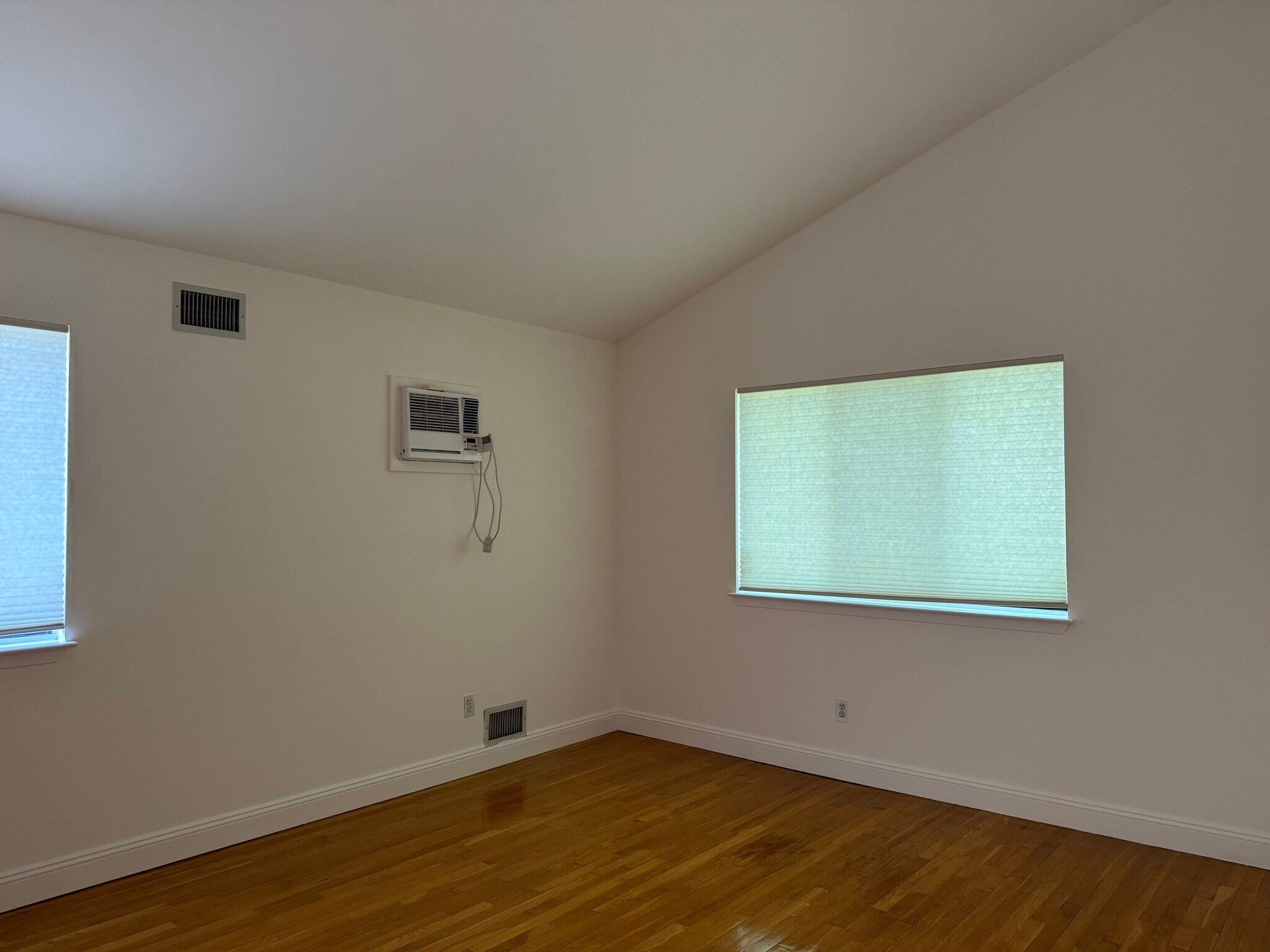 Building Photo - 14B Ashwood Rd