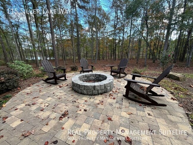 Building Photo - 115 Silver Lake Way