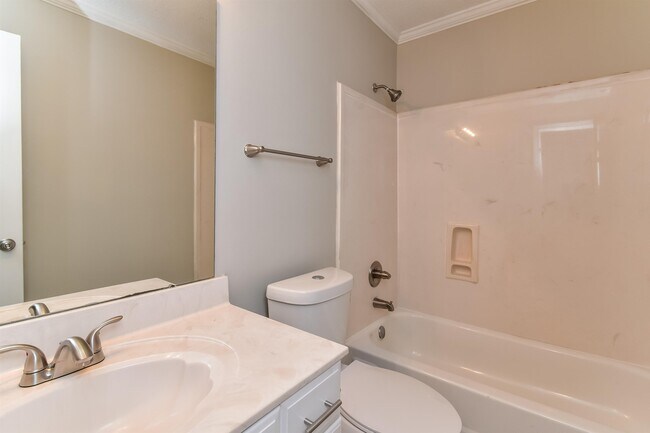 Building Photo - 4960 Grand Pines Dr