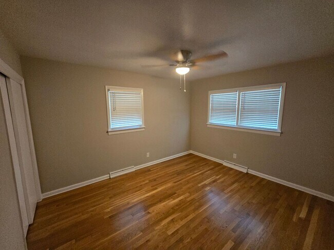Building Photo - NEWLY REMODELED HOUSE IN COLONIAL HEIGHTS