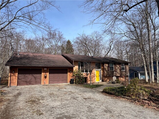 Building Photo - 340 Campbell Rd