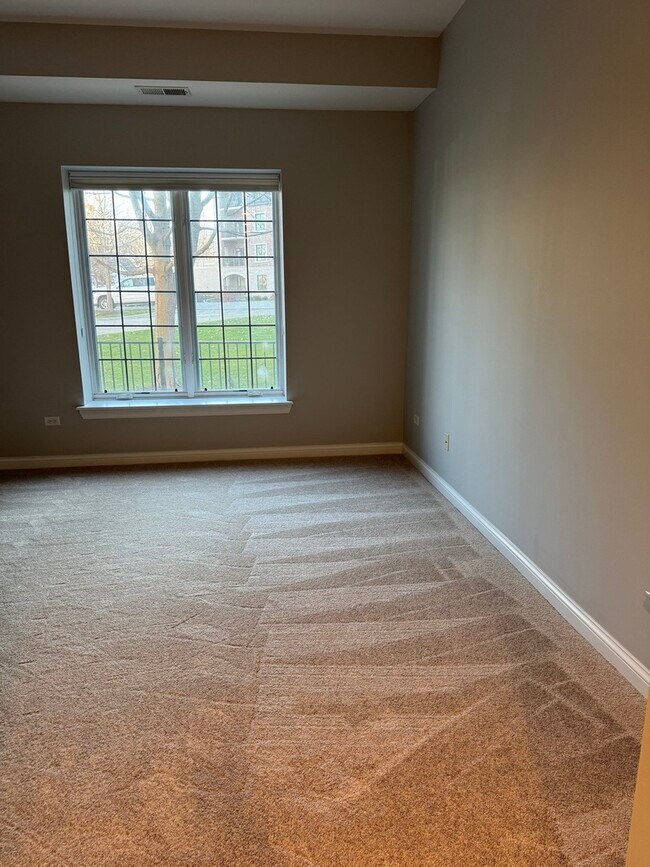 Building Photo - 1800 Amberley Ct