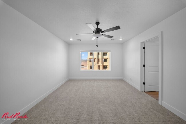 Building Photo - Resort Living Starts at Home in Desert Color!