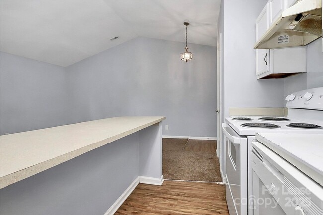 Building Photo - 6146 Meadow Rose Ln
