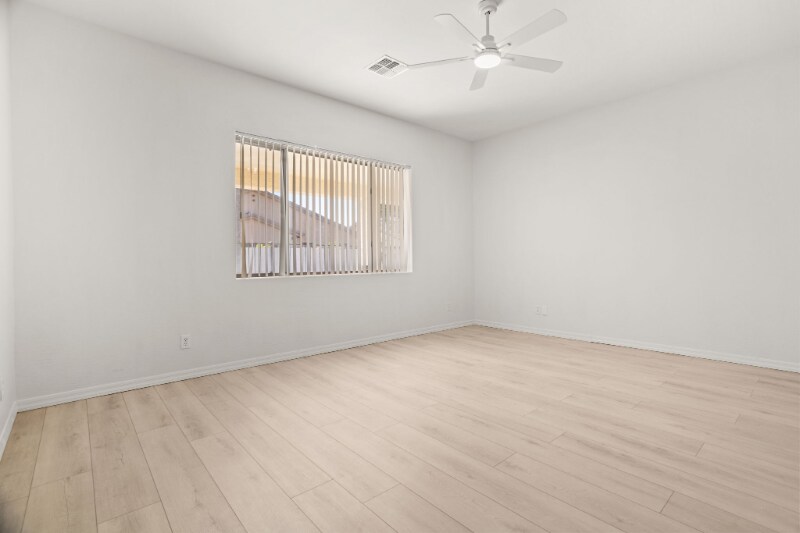 Building Photo - 1247 E Kenwood St