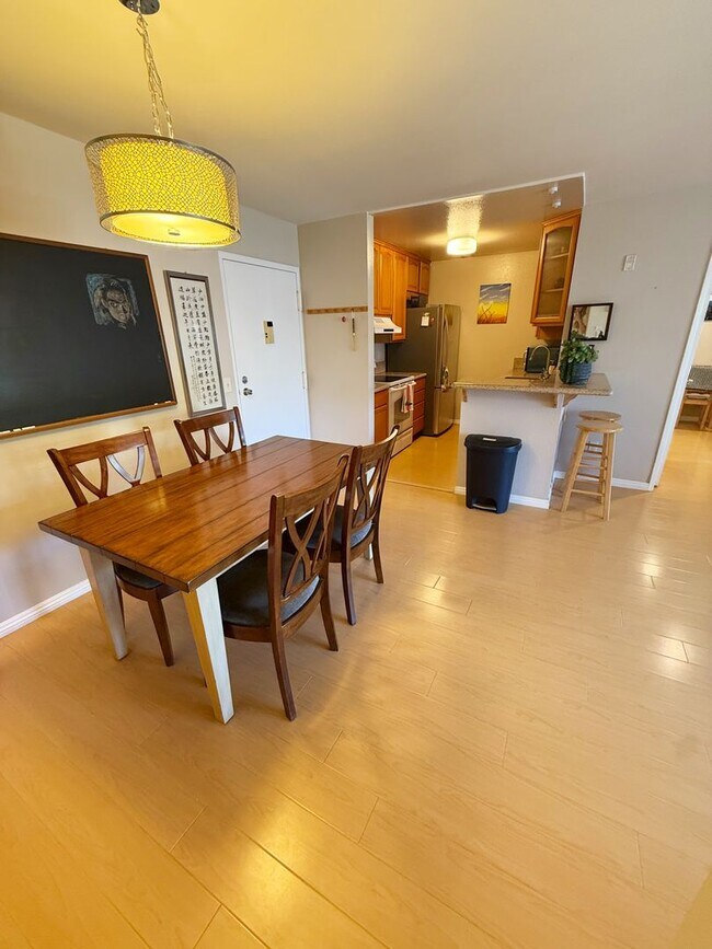 Building Photo - Beautiful 2 Bed/2 Bath Condo for Rent in Mission Verde!