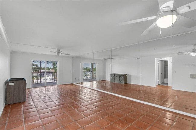 Building Photo - 4900 38th Way S