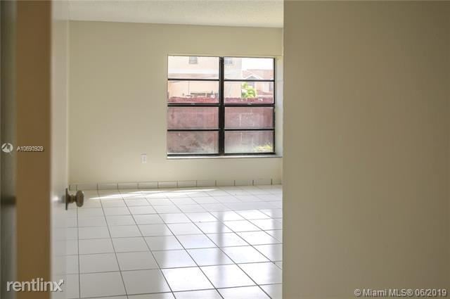 Building Photo - 2 br, 2 bath Condo - VILLA GRANDE CONDO