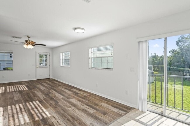 Building Photo - 6634 Hickorywood Ln