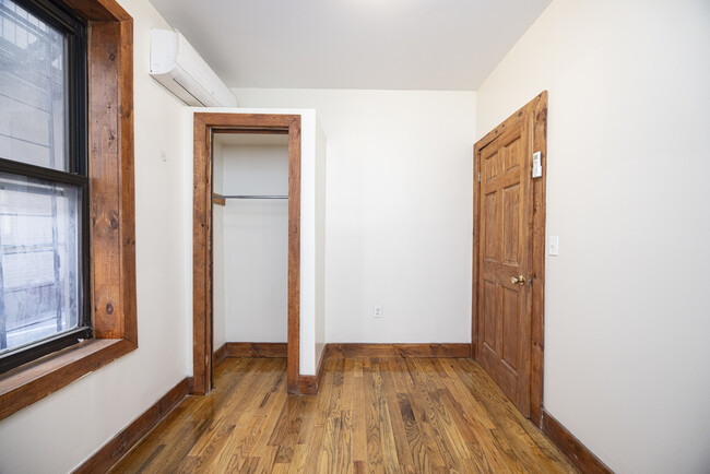 Building Photo - 336 Starr St