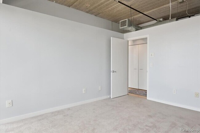 Building Photo - 101 Curry Ave