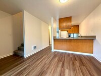 Building Photo - **TWO WEEKS FREE RENT** Updated Townhouse in the Heart of Garden Home~ New LVP Flooring~ Washer/D...
