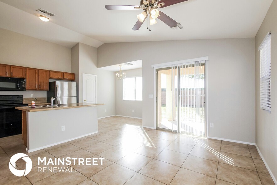 Building Photo - 4648 N 113th Dr