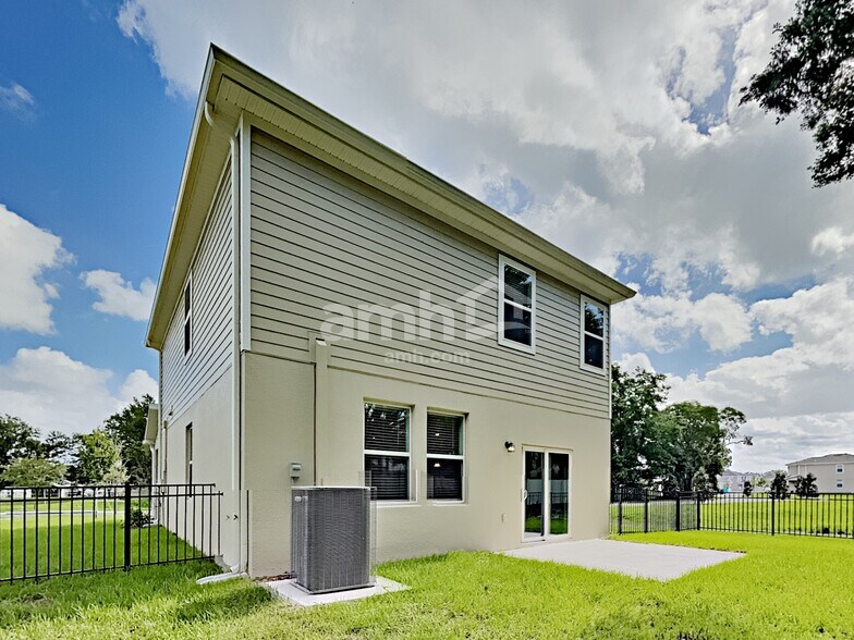 Building Photo - 284 Bering Ln