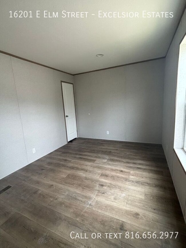 Building Photo - 16201 Elm St