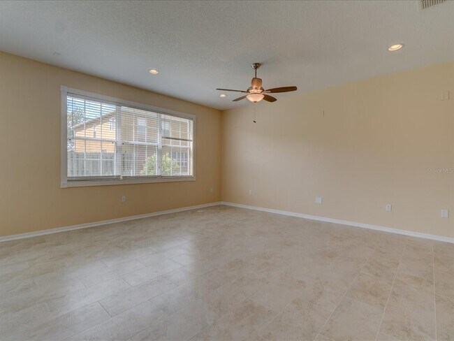 Building Photo - 17552 Queensland St