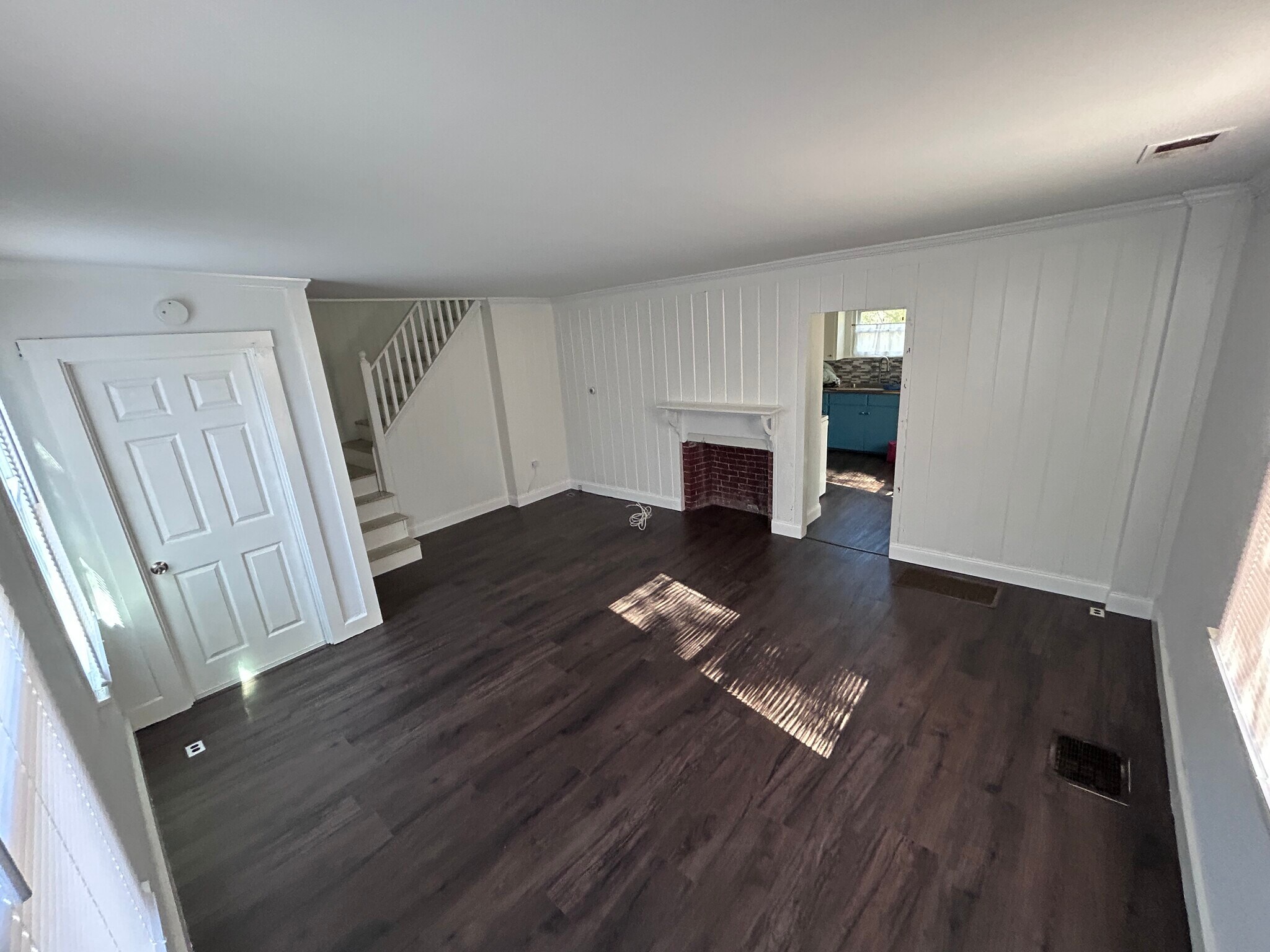 Building Photo - 53 Main St