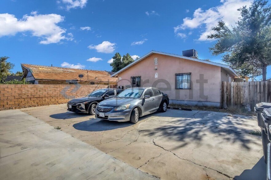 Building Photo - Unit C