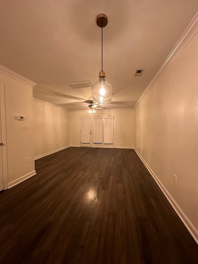 Open Concept living space - 1215 Green Oaks Ln