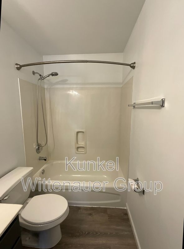 Building Photo - 2244 Haverford Dr