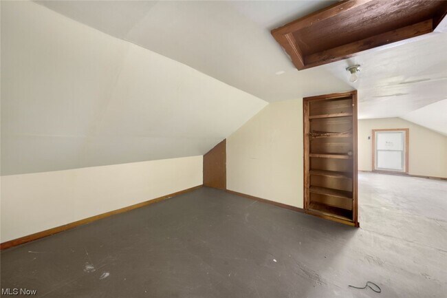Building Photo - 7507 Batavia Ave