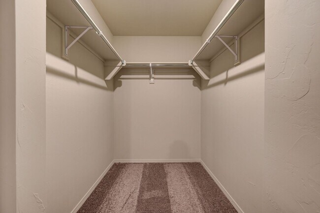 Building Photo - BRAND NEW! 4 Bed 2 Bath Home in Newcastle!